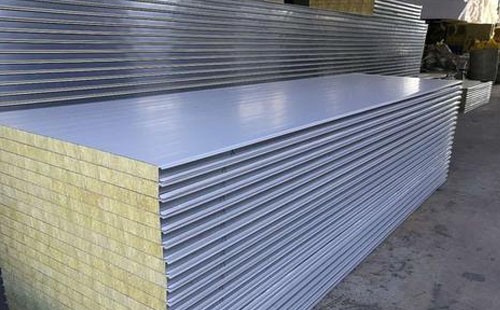 岩棉城北彩钢夹芯板的独特性能