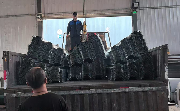 城北楼承板及装配式建材新应用：十全彩钢厂多品类协同能力获项目验证